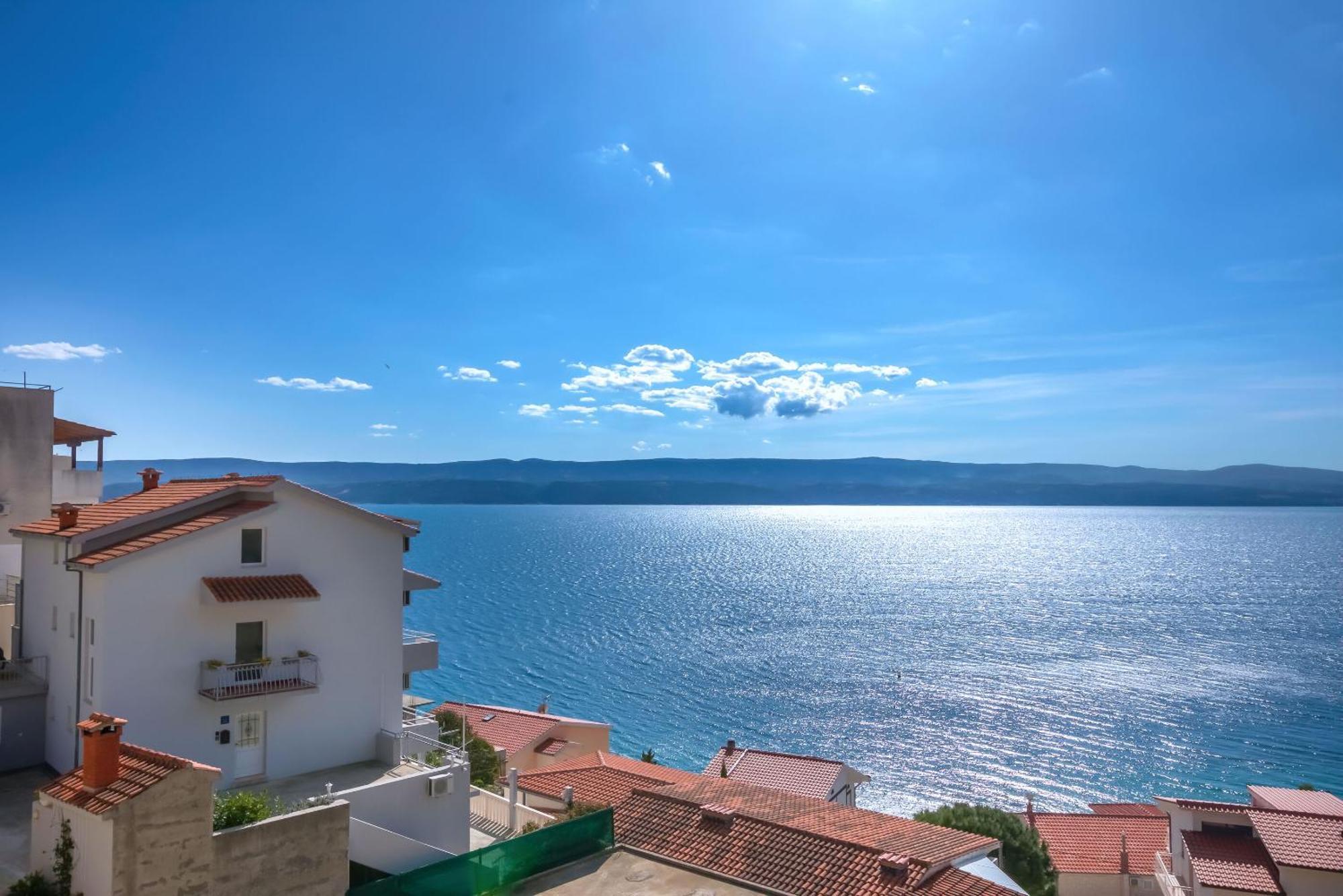Apartments Sonata Омиш Экстерьер фото