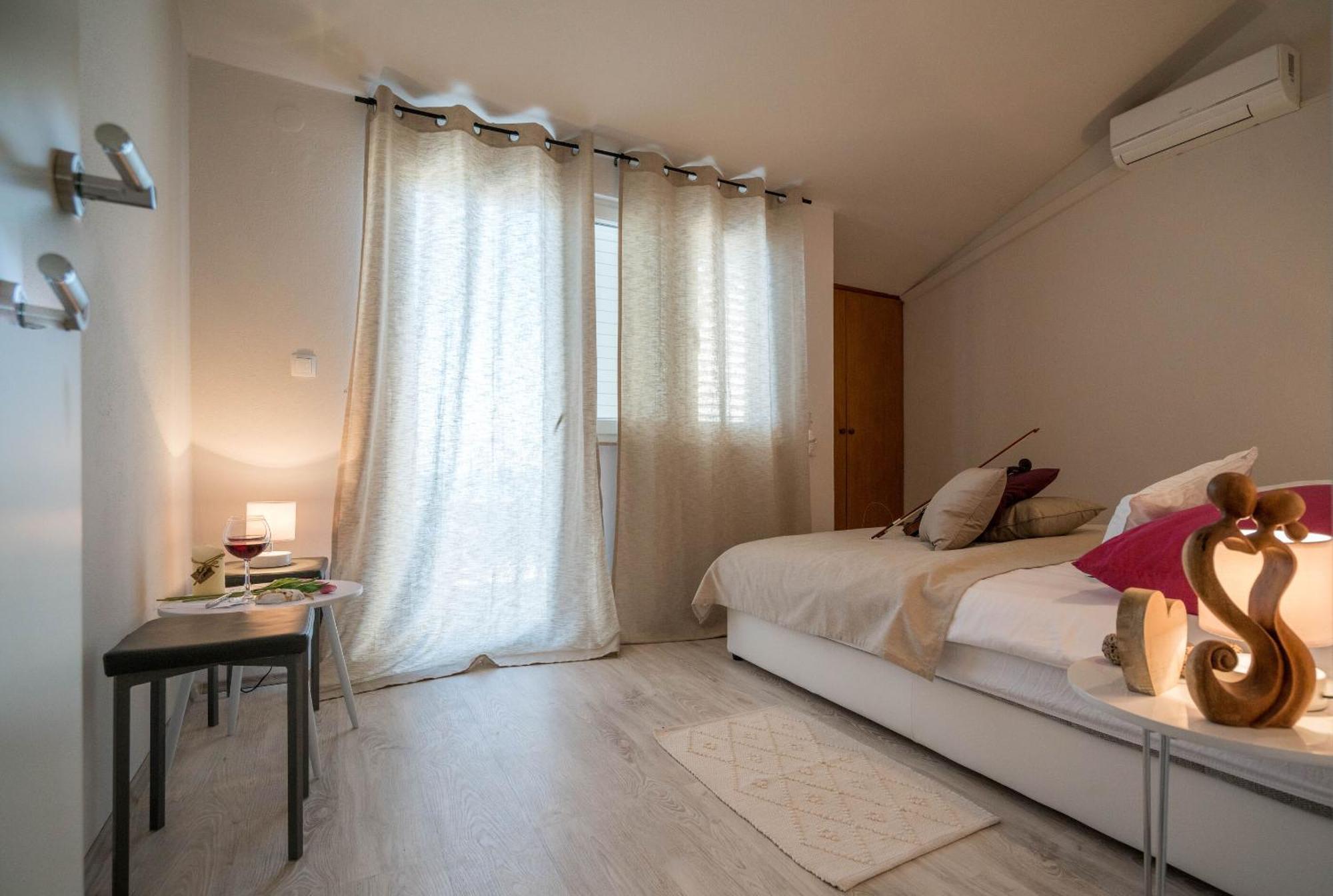 Apartments Sonata Омиш Экстерьер фото