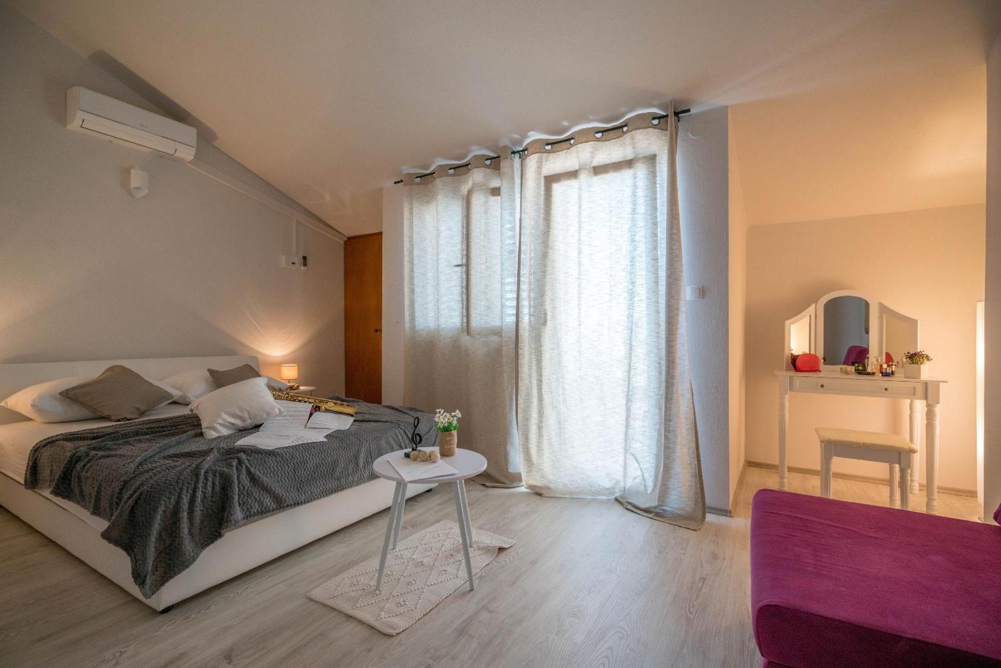 Apartments Sonata Омиш Экстерьер фото