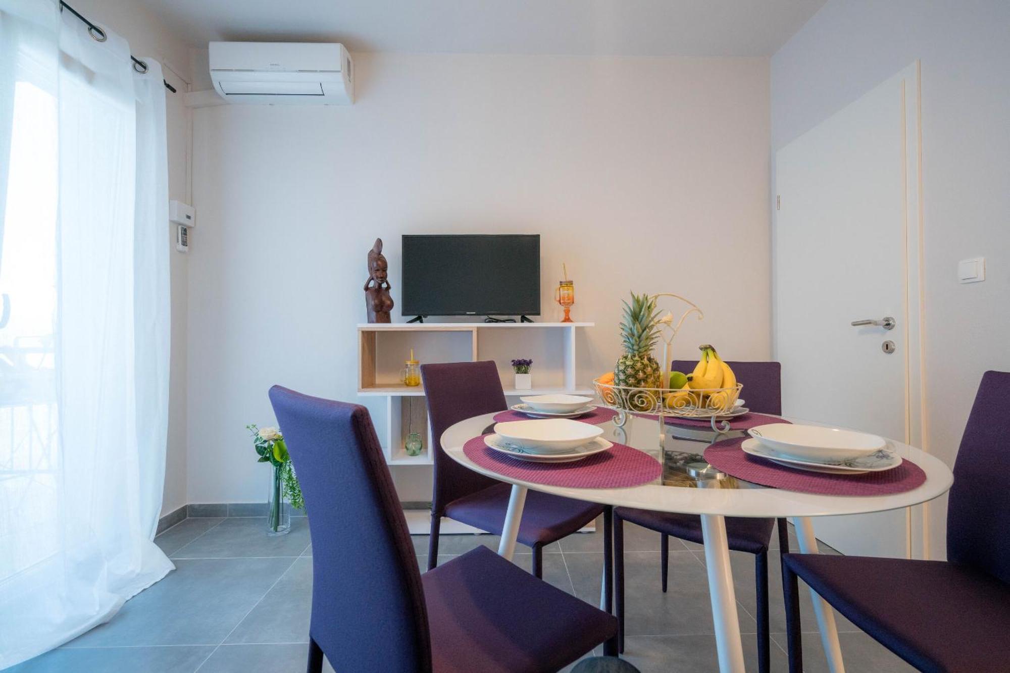 Apartments Sonata Омиш Экстерьер фото