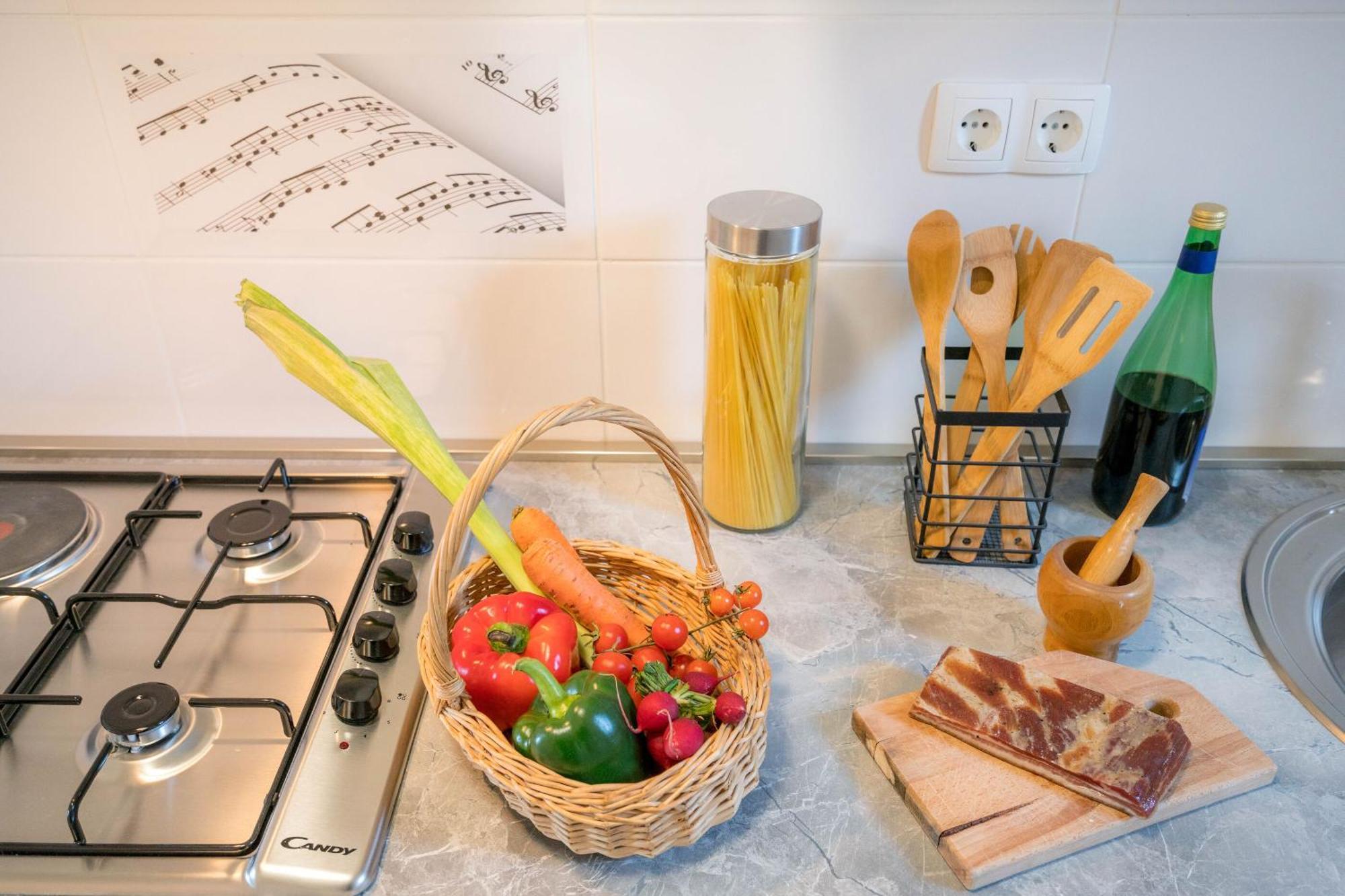 Apartments Sonata Омиш Экстерьер фото